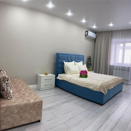Vip Апартаменты В Центре Города Qostanaj Buitenkant foto